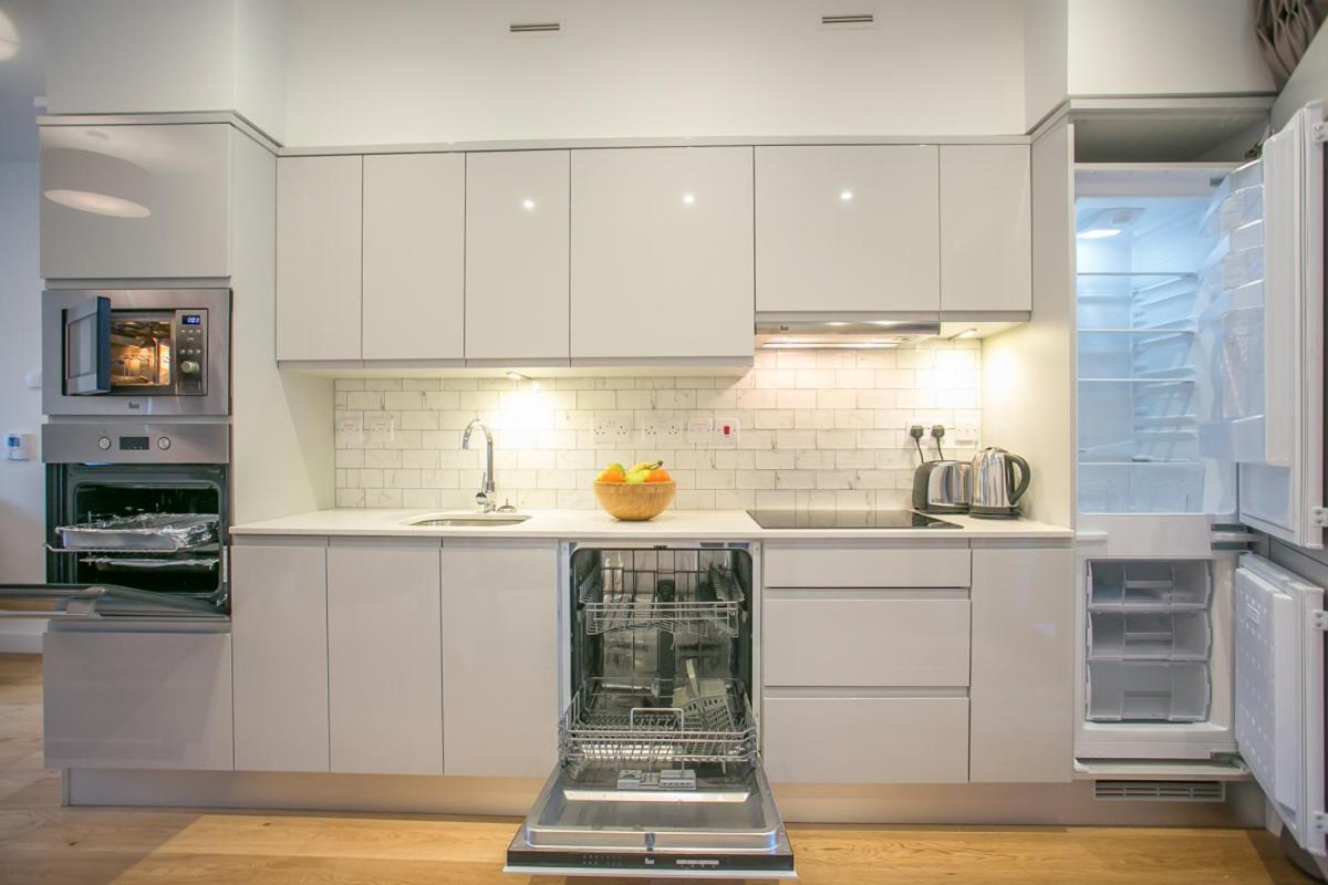 Grand Canal Square Apartments ダブリン エクステリア 写真