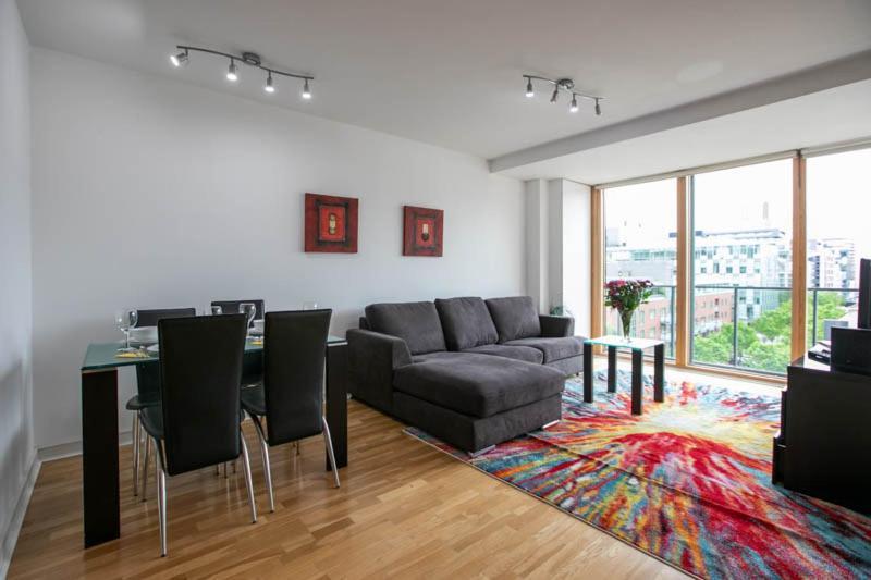 Grand Canal Square Apartments ダブリン エクステリア 写真