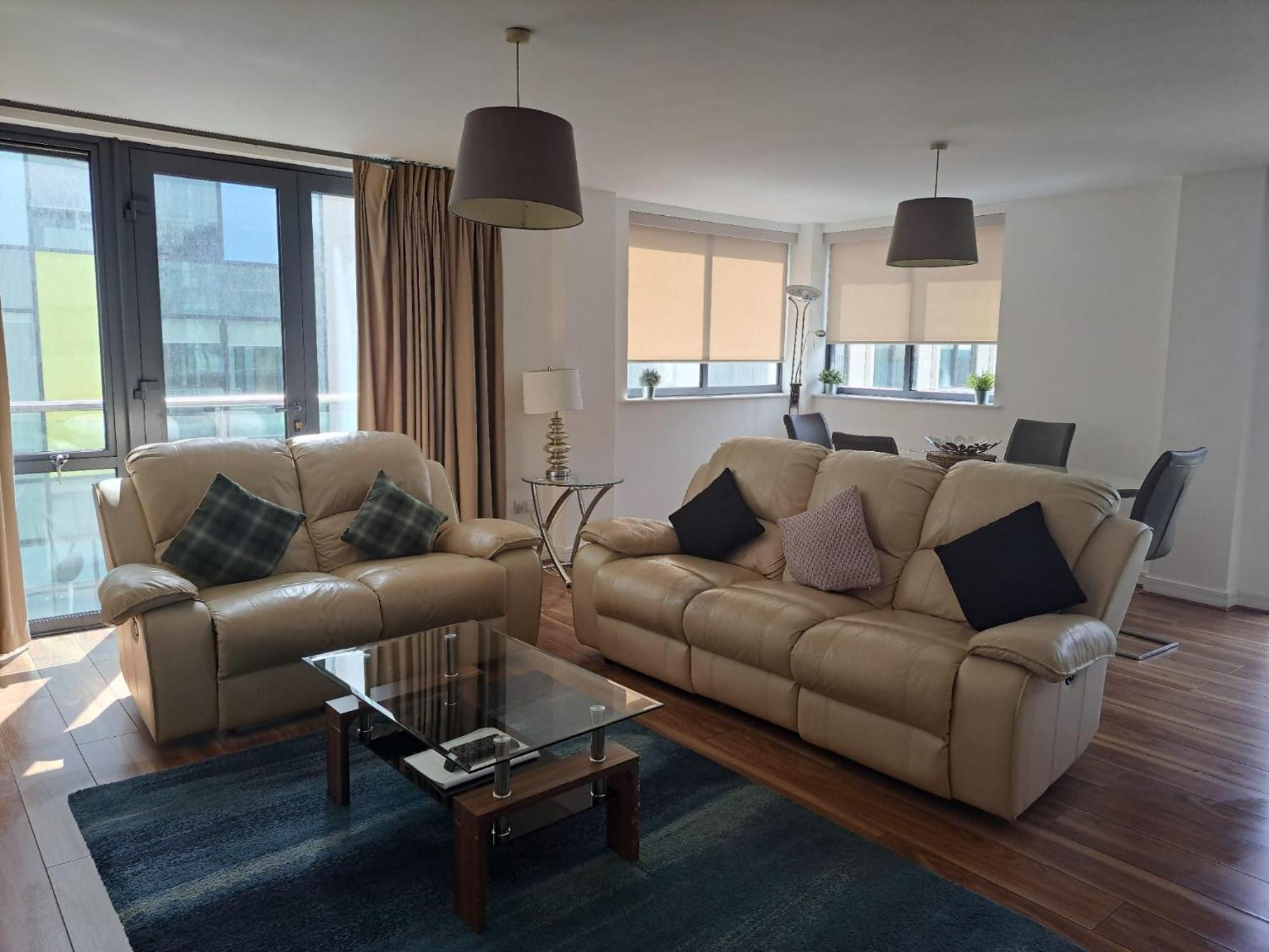 Grand Canal Square Apartments ダブリン エクステリア 写真