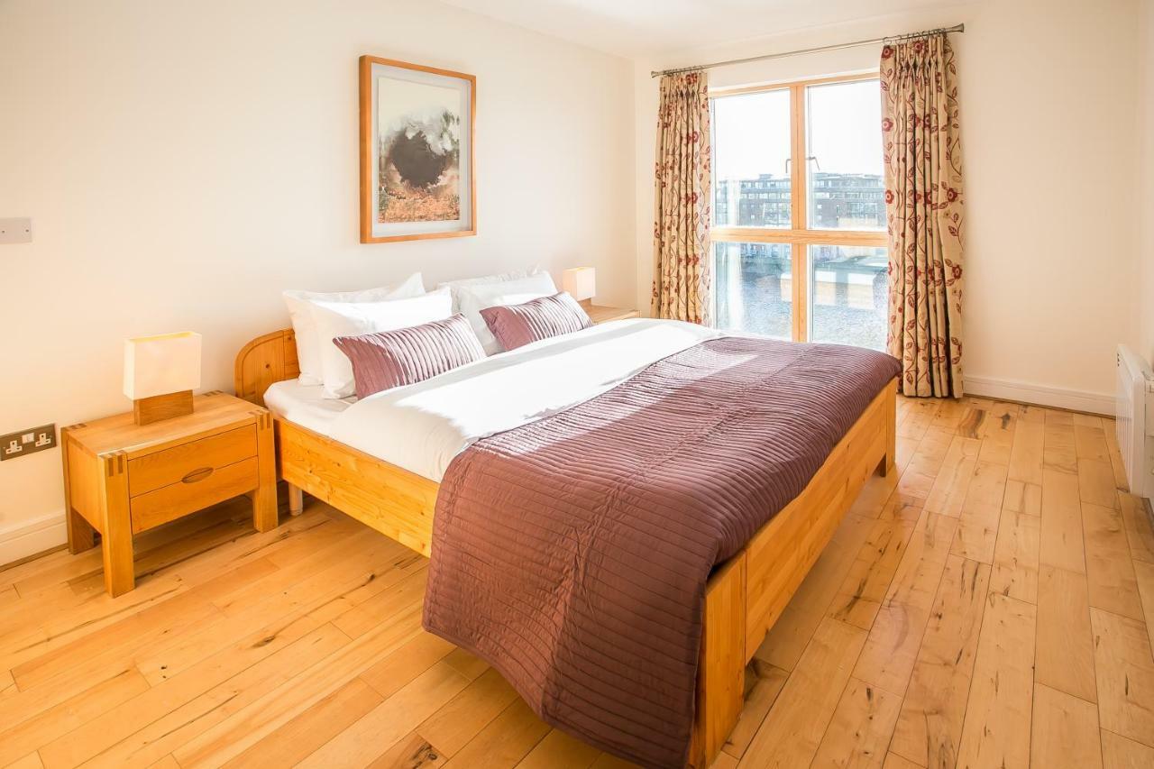 Grand Canal Square Apartments ダブリン エクステリア 写真