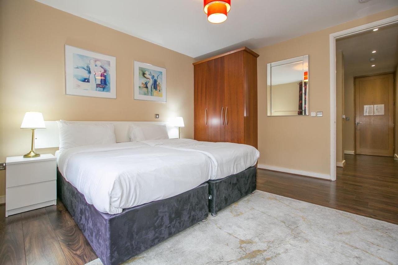Grand Canal Square Apartments ダブリン エクステリア 写真