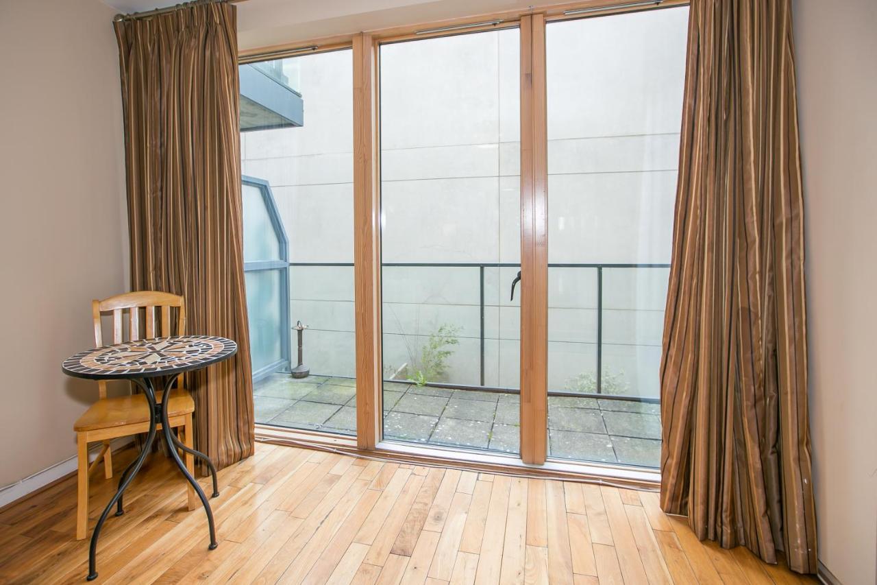 Grand Canal Square Apartments ダブリン エクステリア 写真